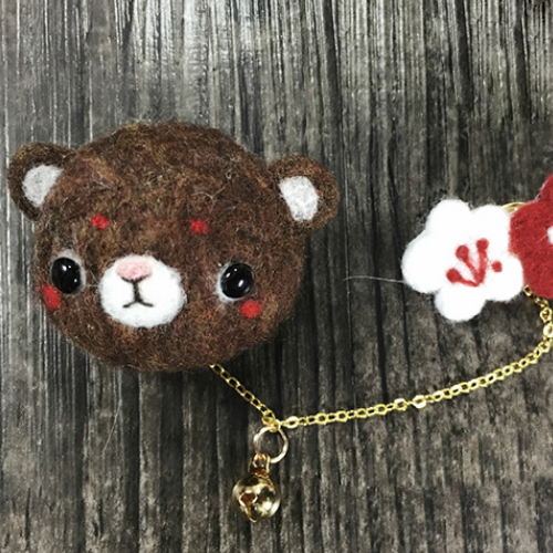 Needle Felted project felting Crafts animal bear bunny Jewelry Brooch