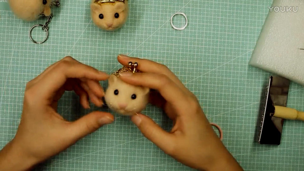 Needle Felting Fun: DIY Hamster Coin Pouch Tutorial and More Creative Ideas
