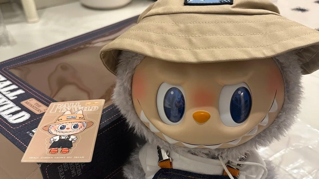 Does Fall in Wild Labubu Come with a Card?