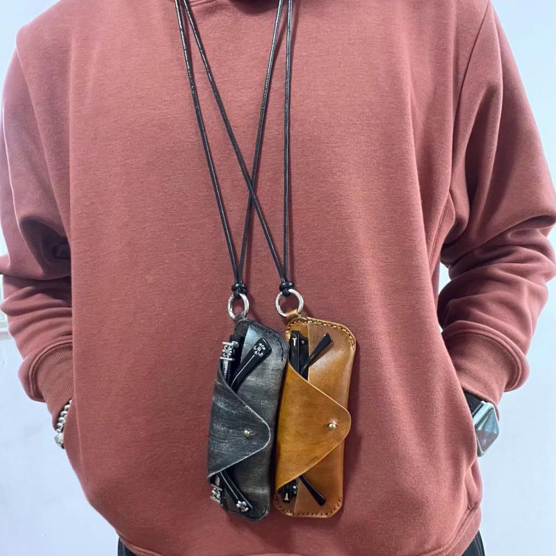 Minimalist Leather Glasses Holder Pattern – PDF