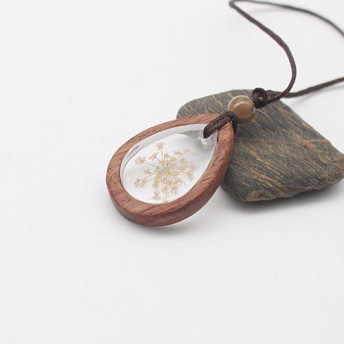 Ebony Camwood Resin Necklace Dried Flower Charm Pendant Gift Jewelry Accessories Women
