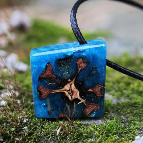 Wooden Necklace Resin Pine Cone Charm Pendant Gift Jewelry Accessories Women