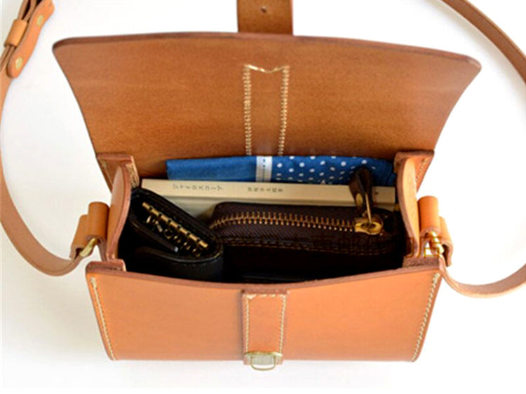 ショルダーバッグ・ポシェット ^LEATHERY^ Bolted square shoulder bag WOOD BROWN LRBG3106WDB Women Leather Square Side Bag Pattern Leather Patterns Women
