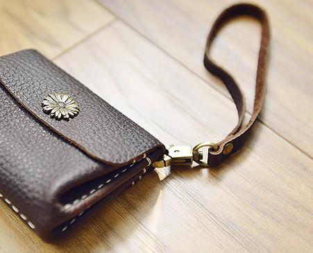 Small hot sale wallet pouch